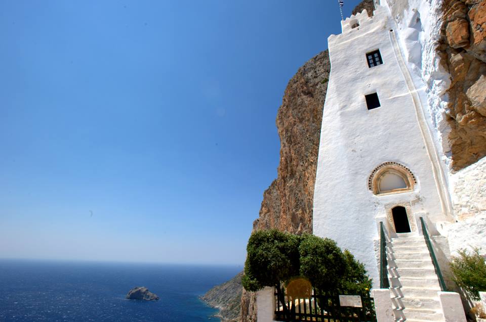  Manastir Panagia Hozoviotissa na ostrvu Amorgos 